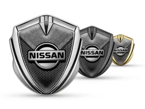 Nissan Emblema Fender Badge Personalizzabile Edizione Pro